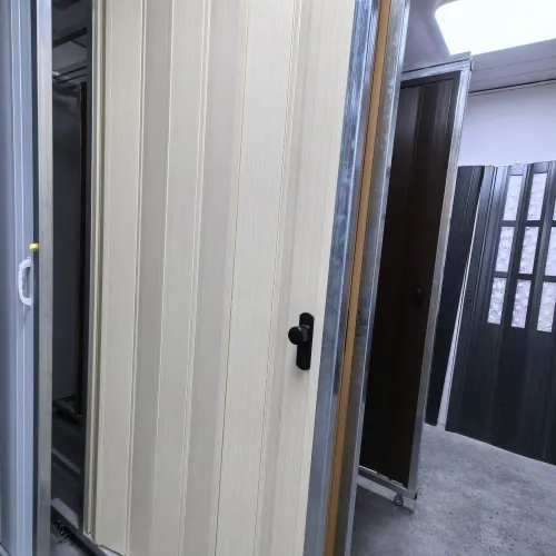 Şık mutfak ve banyo tasarımları için özelleştirilmiş PVC katlanır kapı